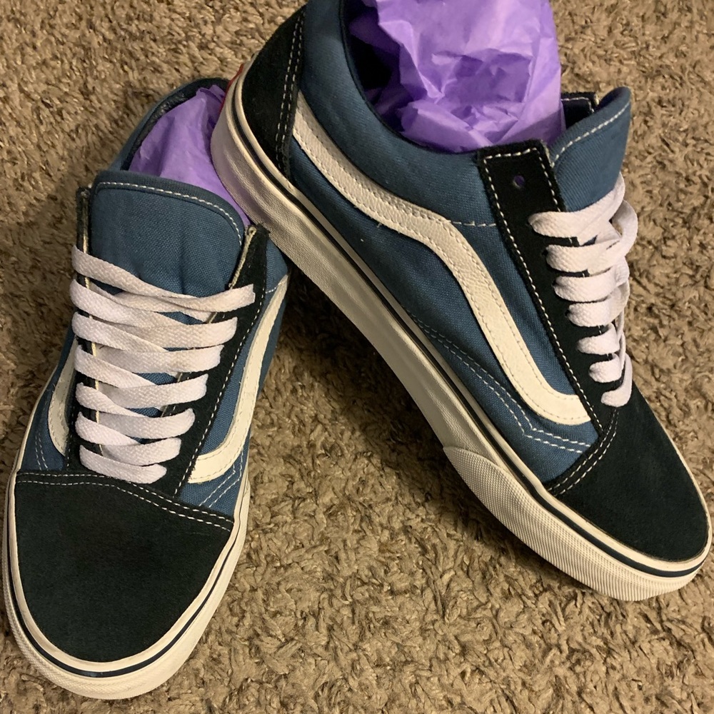 Vans navy blue and white